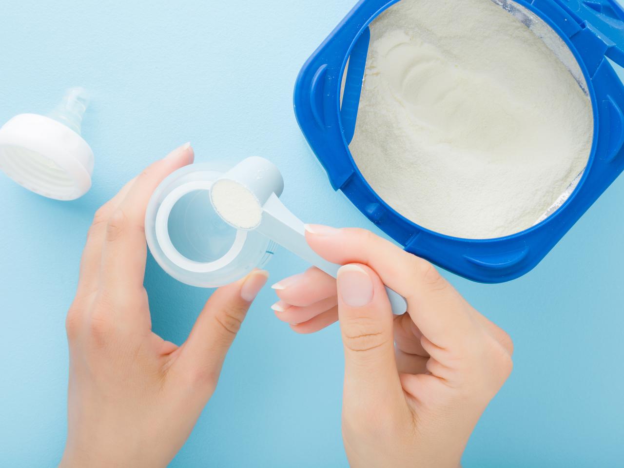 Podejrzane składniki w mleku modyfikowanym - czy trzeba się ich bać?