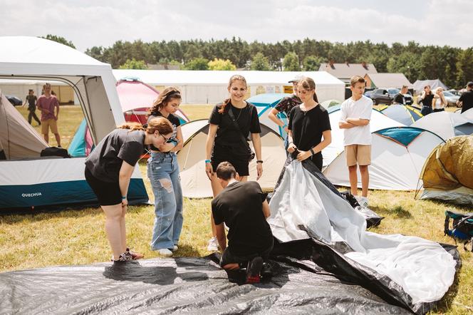 Festiwal Życia w Kokotku trwa. To chrześcijański Woodstock ZDJĘCIA 