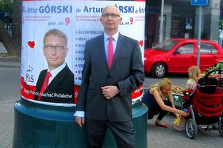 Poseł Artur Górski w Sejmie pojawił się w masce. Polityk waliczy z groźną chorobą
