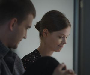 M jak miłość, odcinek 1882. Mateusz (Rafał Kowalski), Majka (Emma Giegżno)