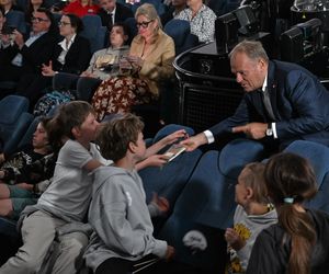 Premier Donald Tusk wśród gości zgromadzonych w Centrum Nauki Kopernik w Warszawie oglądał start misji Axiom-4 z polskim astronautą Sławoszem Uznańskim-Wiśniewskim