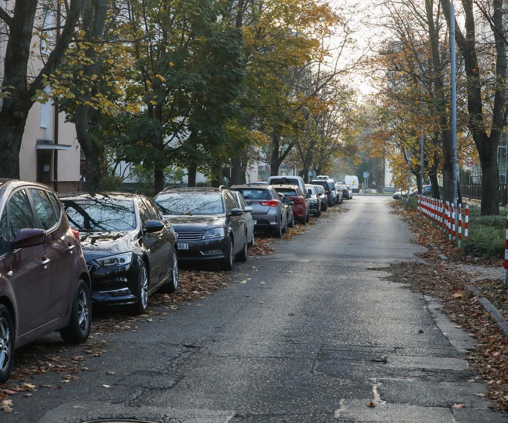 Parkingowa rzeź na Mokotowie. Znikną tysiące miejsc postojowych? 