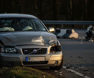 Pijany kierowca staranował auta w Brodach. Co ukrył przed policją?