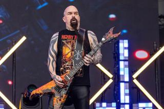 Kerry King był nie tylko gitarzystą, ale również studyjnym basistą Slayera. Dlaczego?