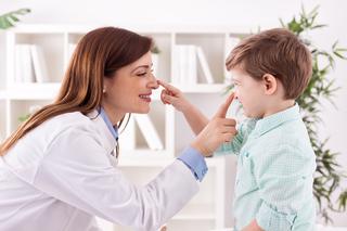 Krzywa przegroda nosowa u dziecka – przyczyny, objawy, leczenie 
