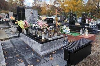 Justyna i Zbyszek zginęli z rąk Tadeusza Dudy. Pomnik na cmentarzu przypomina o horrorze
