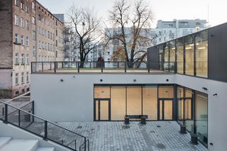 Życie w Architekturze 2025. Centrum Aktywności Lokalnej wraz z zagospodarowaniem wnętrza podwórzowego przy ul. Prądzyńskiego na Przedmieściu Oławskim. CH+ architekci