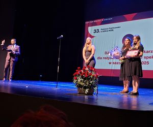 „Dzika Róża 2025” rozdana! Publiczność i dziennikarze wybrali najlepsze spektakle Teatru Żeromskiego w Kielcach