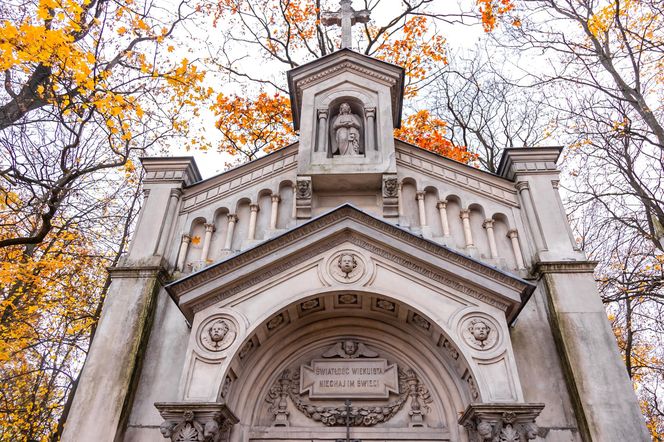 Stare Powązki. Groby architektów