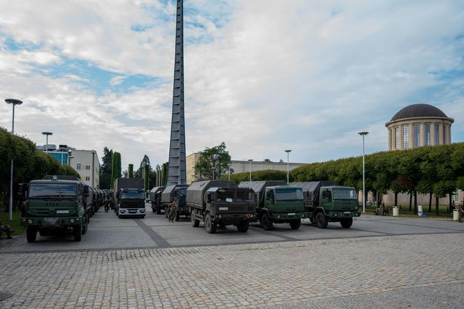 Wojsko we Wrocławiu walczy z powodzią