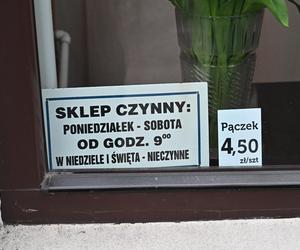 Gigantyczne kolejki po słodkości. Politycy z pączkami na ulicy. Tak wygądał tłusty czwartek w Warszawie