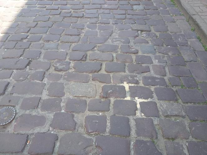 Konserwator zabytków nie chce granitowych płyt na Mickiewicza w Rzeszowie