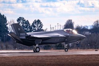 Polscy piloci ukończyli pierwszy etap szkolenia w USA na F-35