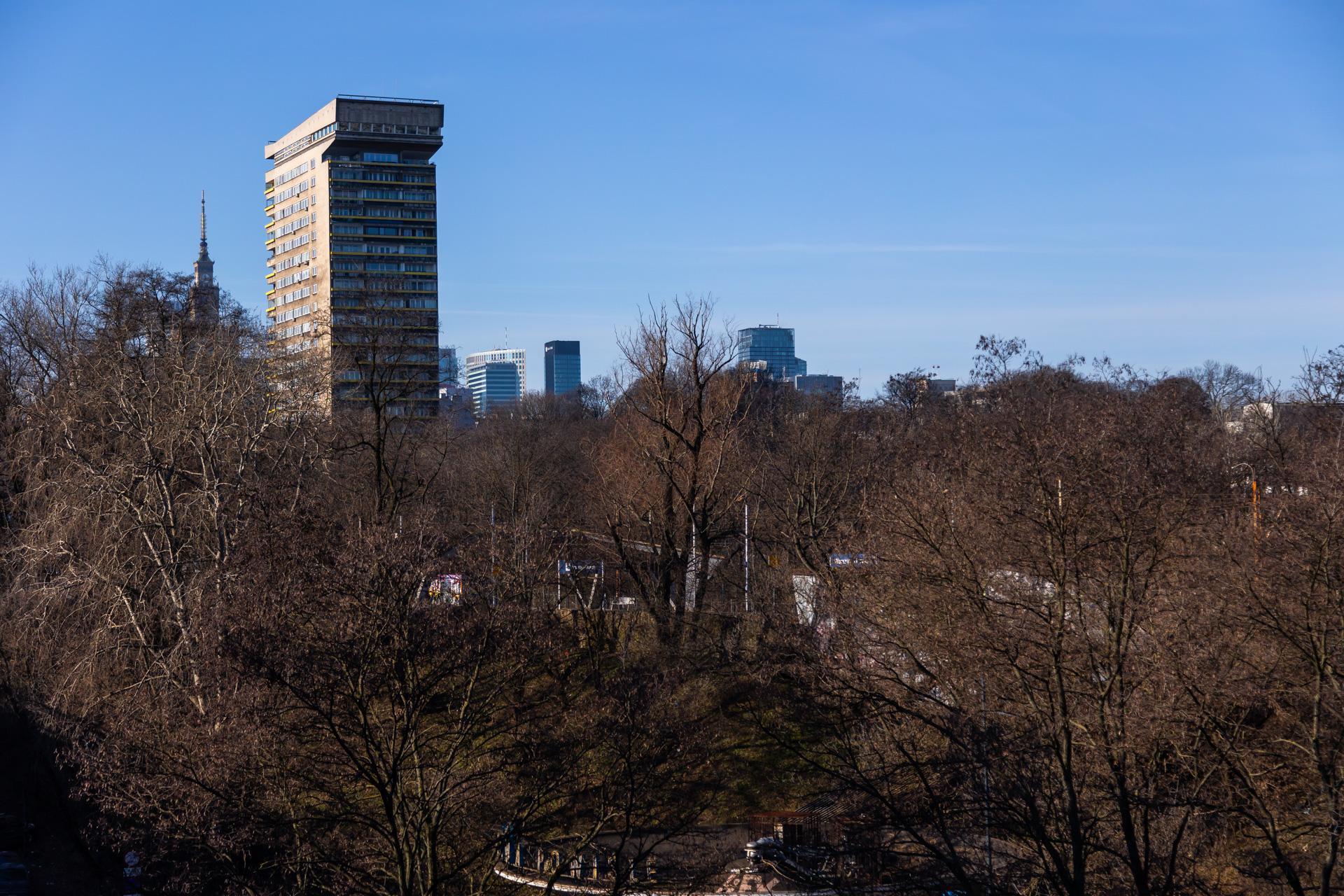 Młotek na Smolnej 8 w Warszawie. Zobacz zdjęcia symbolu luksusowych mieszkań w PRL-u