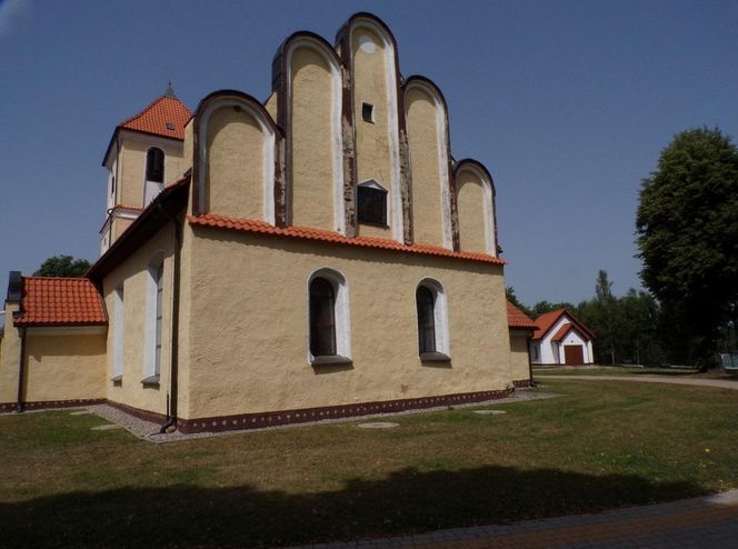 Weekend na Mazurach? Koniecznie zobacz tę wieś! To nie tylko jezioro, ale i historia