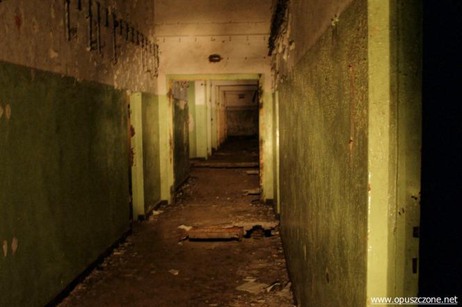Miejsca, o których zapomniał świat - zobaczcie opuszczone budynki w Warszawie [GALERIA]