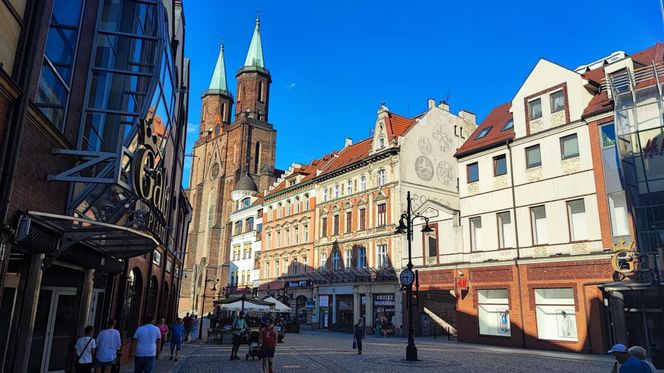 Zabytki stoją tu jeden przy drugim. To dolnoslaskie miasto wygląda jak z pocztówki, ale bez tłumów