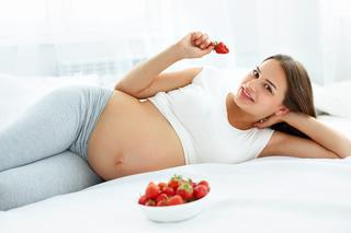Truskawki a ciąża - czy kobiety w ciąży mogą jeść truskawki?