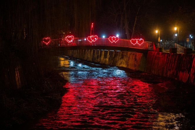 Bielsko-Biała. Kładka koło bielskiego Ratusza