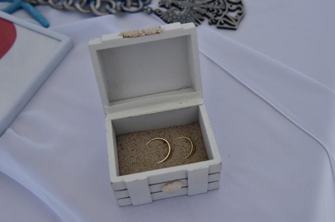 PIERWSZY W POLSCE ŚLUB NA PLAŻY 