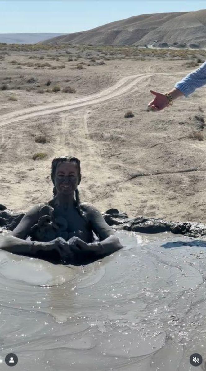 Maja Rutkowski zażywa błotnego SPA