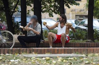 Radzimir Dębski umówił się ze znajomymi na burgera