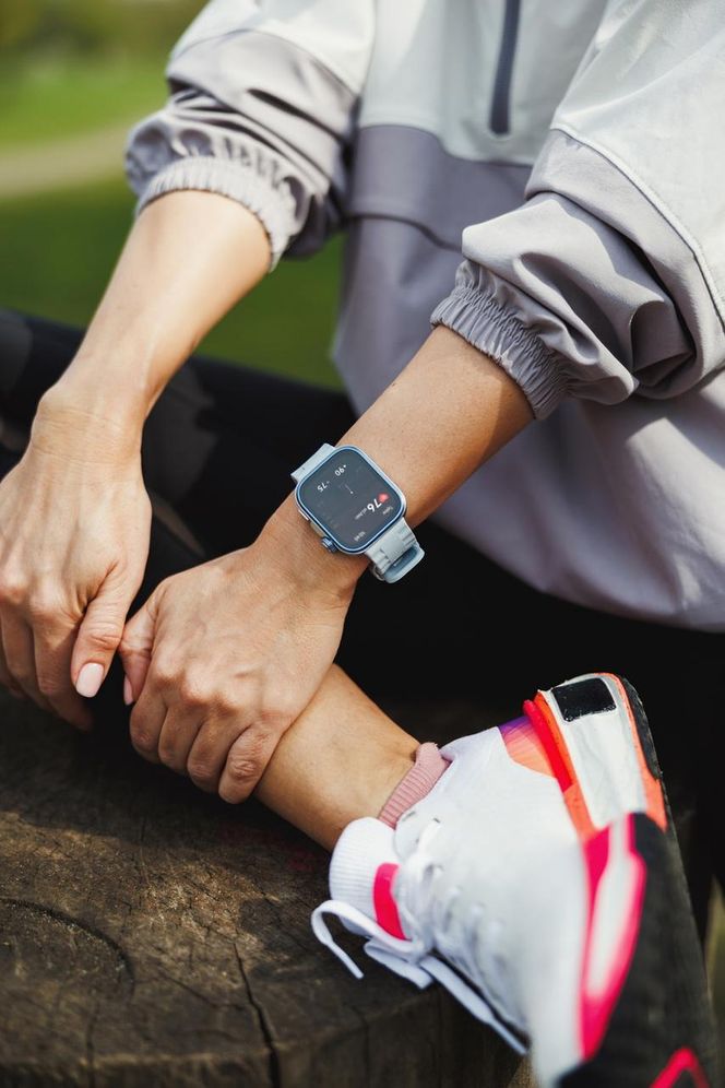 Huawei Watch 4 - lifestyle