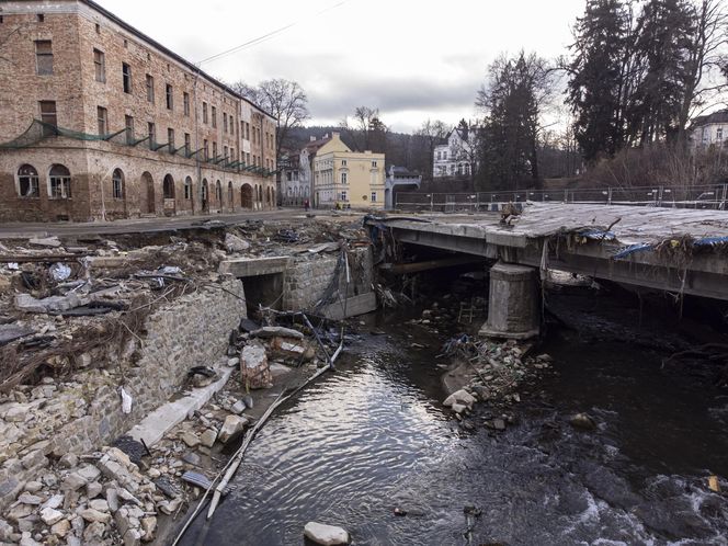 Tak wygląda Lądek Zdrój kilkadziesiąt dni po powodzi. Poruszająca relacja Anny Lubczyńskiej