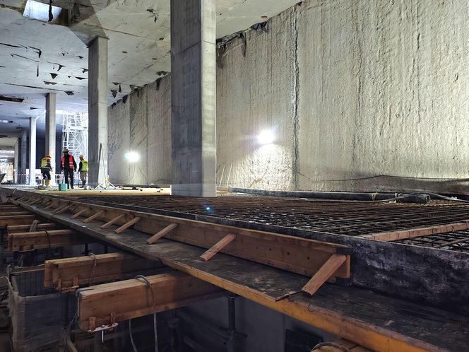 Trwa budowa tunelu średnicowego w Łodzi. Na zdjęciach budowa przystanku Łódź Koziny