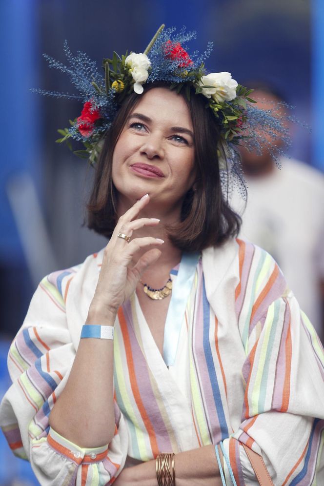 Karolina Malinowska żyła z matką i bratem w skrajnym ubóstwie. Zrządzeniem losu trafiła do modelingu