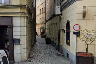 Najwęższa ulica we Wrocławiu. Ma zaledwie 3 metry szerokości i burzliwą przeszłość 