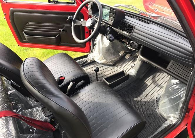 Prawie nowy Fiat 126p na sprzedaż. „Maluch” za 150 tys. zł
