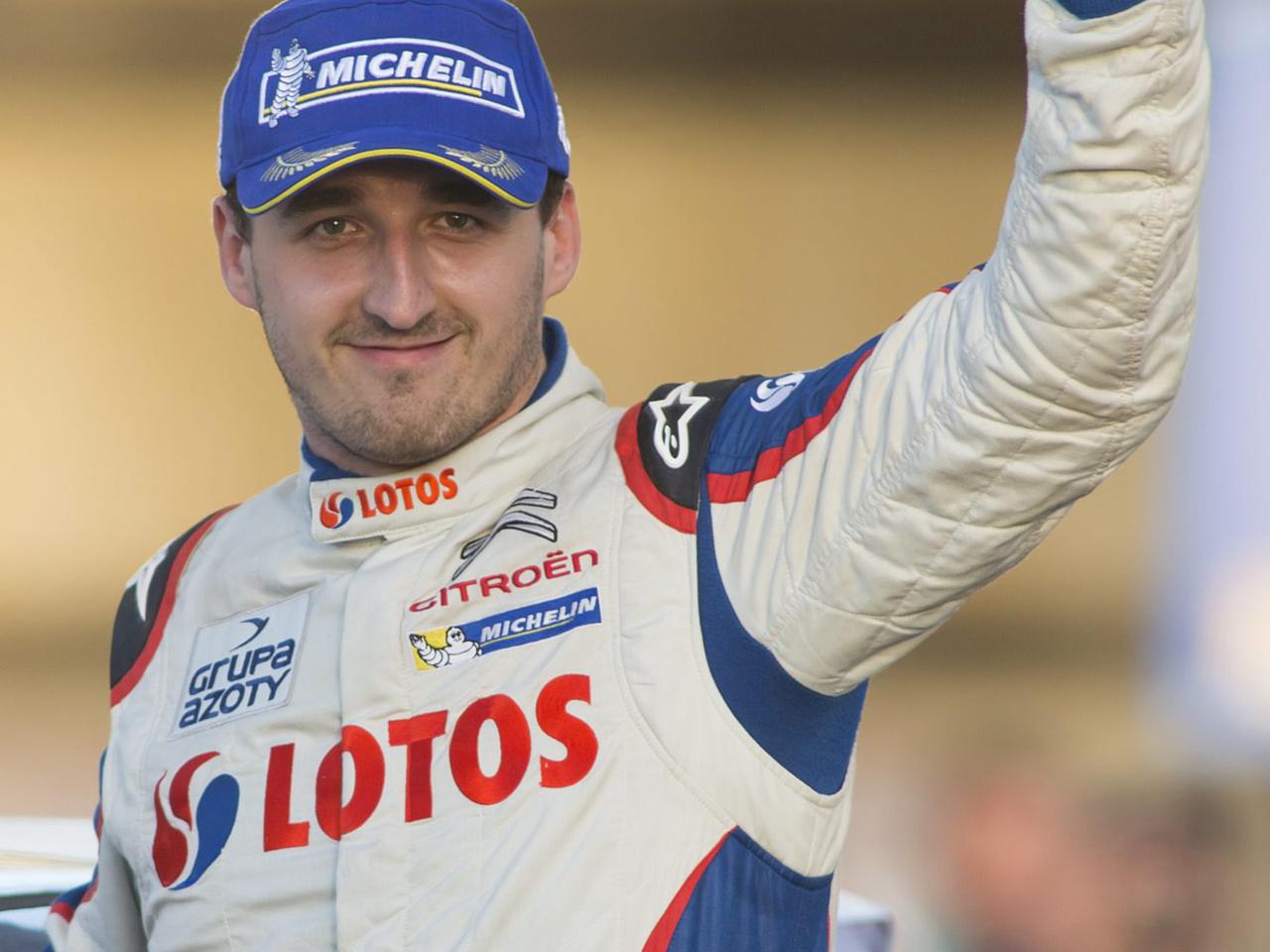 Robert Kubica zrzucił 22 KILOGRAMY w cztery lata. Co za metamorfoza! [ZDJĘCIA]