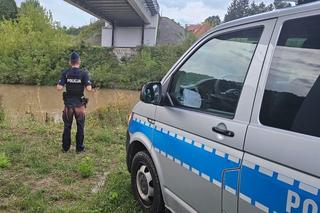 Podkarpaccy policjanci monitorują rzeki w regionie