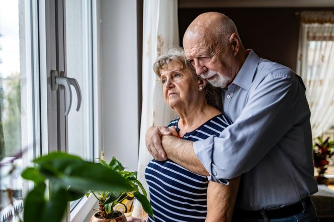 Nowa nadzieja na leczenie choroby Alzheimera. Pomocny może być związek obecny w rozmarynie