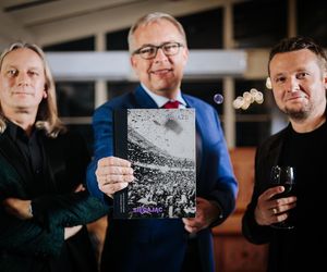 Książka „Sięgając gwiazd” już w sprzedaży. Poznaj kulisy polskiego rynku koncertowego