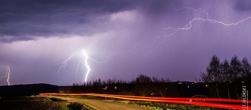 Pierwsza wiosenna burza pod Rzeszowem: Zobacz niebywałe zdjęcia [GALERIA]
