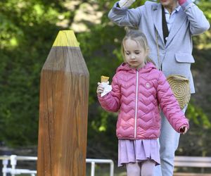 Joanna Moro wybrała się z córką na spacer. Te zdjęcia wyglądają uroczo!
