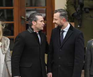 Wicepremier, minister obrony narodowej Władysław Kosiniak-Kamysz oraz sekretarz obrony USA Pete Hegseth na spotkaniu w siedzibie MON w Warszawie