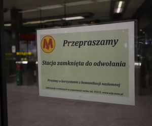 Paraliż w Warszawie po pożarze w metrze.