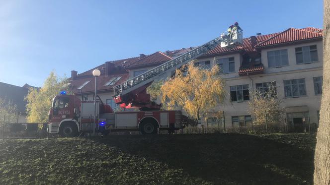 Pożar w szkole podstawowej w Zielonkach.Trwa ewakuacja [ZDJĘCIA]