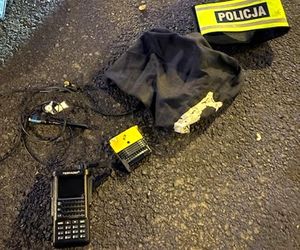 Fałszywy policjant rzucił się na strażnika miejskiego z paralizatorem! Szokująca napaść w Warszawie