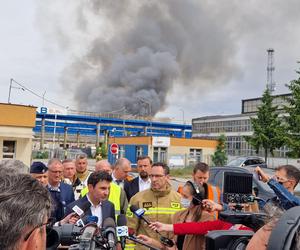 Brynicą spływają chemikalia z pożaru w Siemianowicach Śląskich. Woda pitna zagrożona?