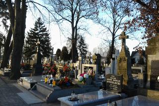 Parkingi przy cmentarzach w Lublinie. Gdzie zostawić auto w pobliżu nekropolii?