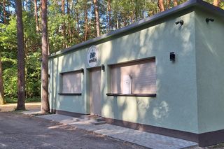 Nowa kawiarnia przy malowniczym jeziorze otwarta
