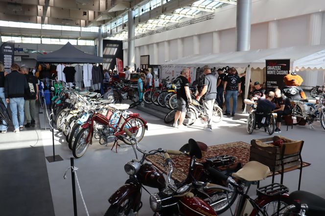 Retro Motor Show rozpoczęte! Wyjątkowe samochody na MTP!