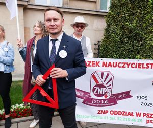 Protest ZNP przed Ministerstwem Edukacji