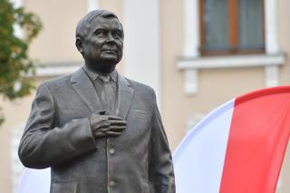 Burza wokół pomnika Lecha Kaczyńskiego. Prezes PiS zabrał głos
