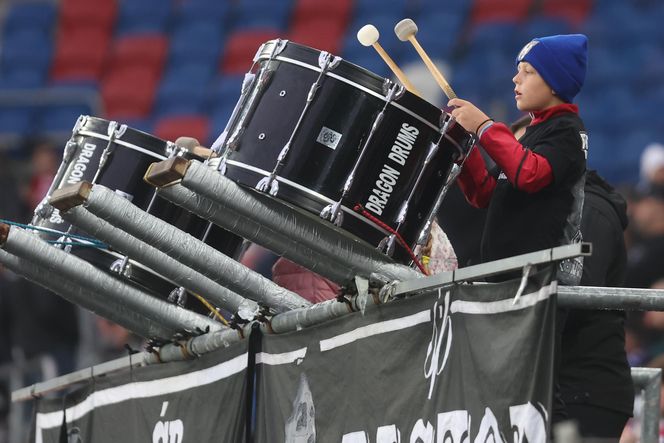 Górnik Zabrze zmierzył się z Zagłębiem Lubin. Kibice rozgrzewali piłkarzy z trybun