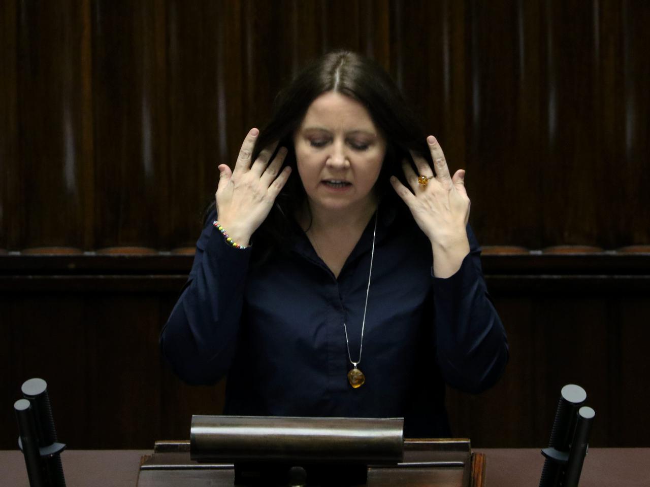 Program „Warto rozmawiać” na CENZUROWANYM. Posłanka PiS jest ZBULWERSOWANA!